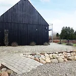 Luxury Retreat By Sea *